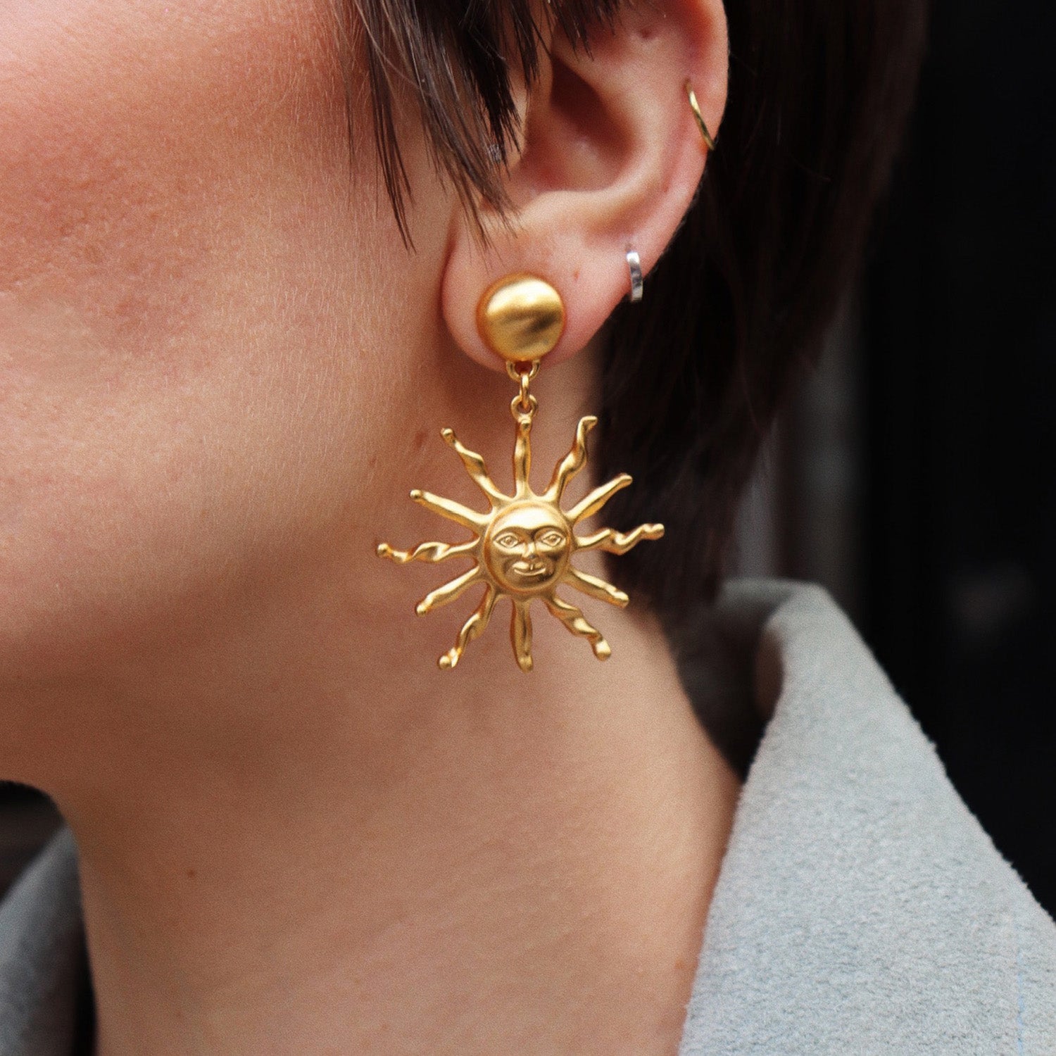 Vintage Goldtone Sun Face Drop Earrings